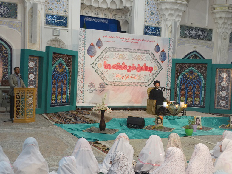 «جشن فرشته ها» ويژه روزه اولي هاي کانون هاي مساجد در مصلاي اردبيل برگزار شد