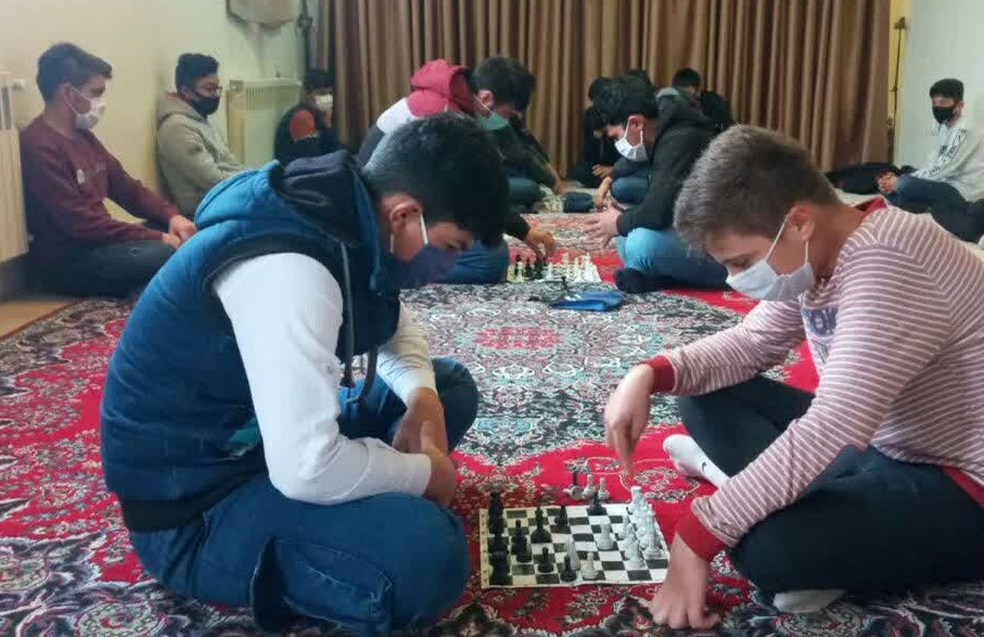 برگزاري مسابقه شطرنج در کانون فرهنگي هنري المهدي(عج)