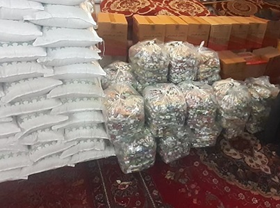 توزيع بسته هاي غذايي به مناسبت سالروز تاسيس کانون هاي مساجد به همت کانون شهداي کارشناسان