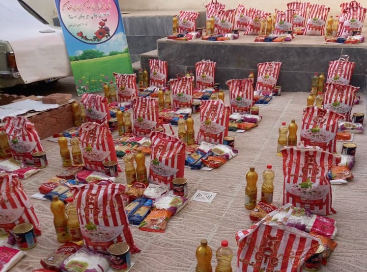 توزيع 60 بسته معيشتي به همت کانون الغدير استان اردبيل ميان نيازمندان